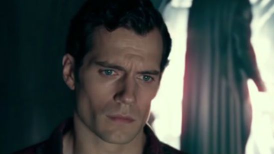 Imagem da notícia Zack Snyder confirma teoria sobre cena deletada de Liga de Justiça