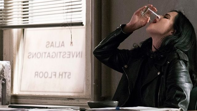 Imagem da notícia Jessica Jones tropeça em vilões fracos, mas eventualmente encontra seu caminho (Crítica da segunda temporada)