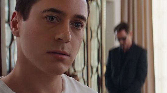 Imagem da notícia Fã percebe detalhe em Homem de Ferro 2 que diz muito sobre a relação de Tony Stark com seu pai