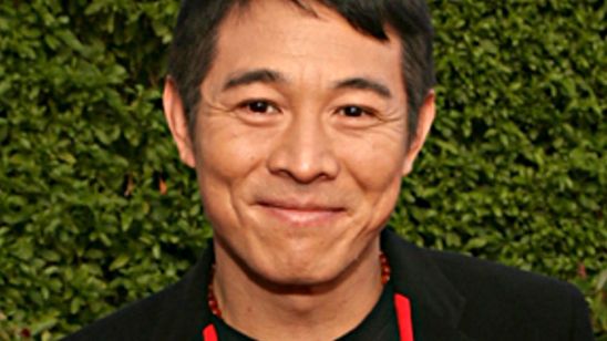 Mulan escala Jet Li como Imperador da China