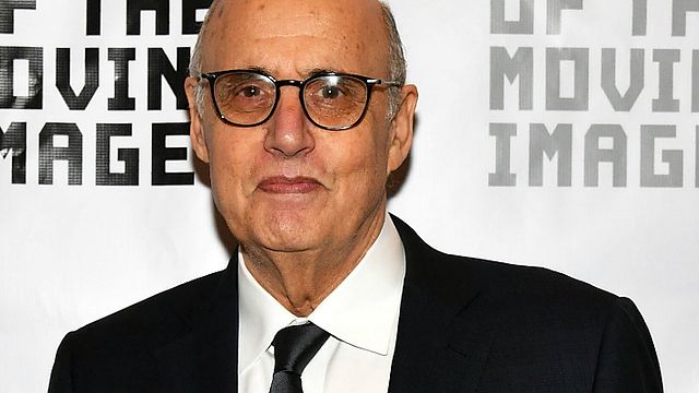 Imagem da notícia Emmy 2018: Após ser retirado da corrida pela Amazon, Jeffrey Tambor será indicado à premiação pela Netflix