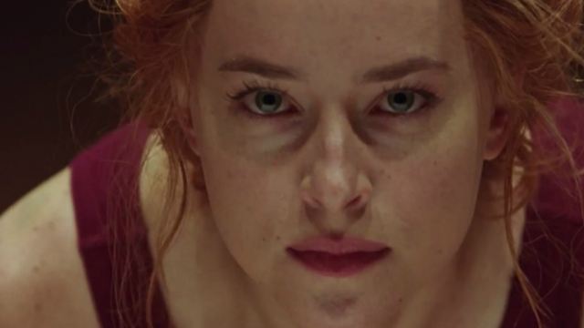 Suspiria: Dakota Johnson, Tilda Swinton, bruxas e puro terror marcam o primeiro trailer do remake