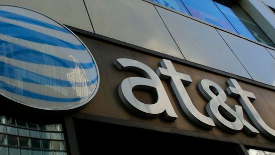 Imagem da notícia AT&T recebe sinal verde para comprar a Time Warner