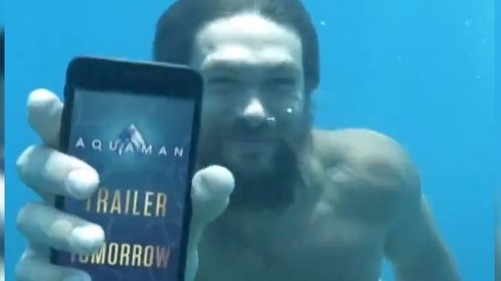 Imagem da notícia Aquaman: Jason Momoa manda mensagem para os fãs diretamente do fundo do mar
