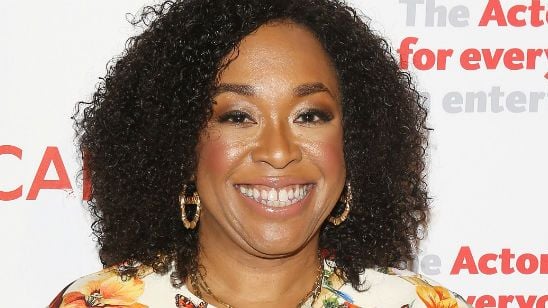 Shonda Rhimes anuncia a produção de oito séries para a Netflix