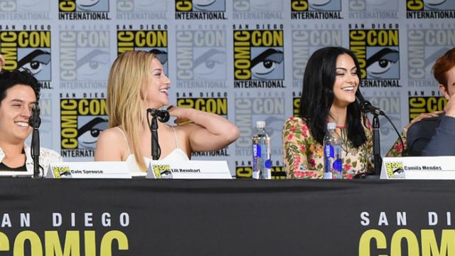 Comic-Con 2018: Elenco de Riverdale revela seus pedidos especiais para as gravações