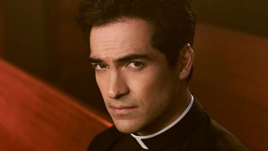 Imagem da notícia Queen of the South: Veja as primeiras imagens de Alfonso Herrera na série de Alice Braga