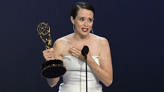 Imagem da notícia Astro de Queer Eye salvou Claire Foy de ser barrada em festa pós-Emmy