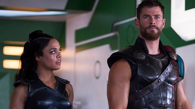 Imagem da notícia Vingadores 4: Tessa Thompson viaja para o set com Chris Hemsworth e sugere retorno de Valkyrie