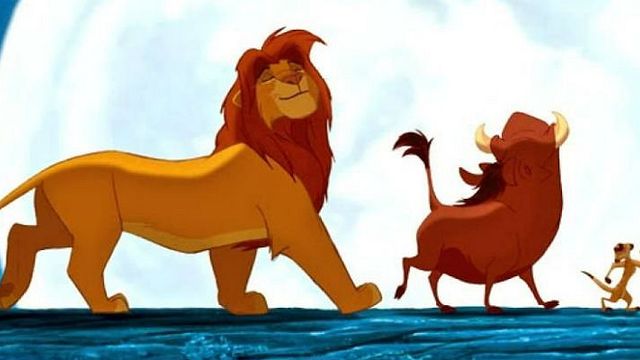 Imagem da notícia O Rei Leão: Foto reúne diretor e dubladores de Simba, Timão e Pumba