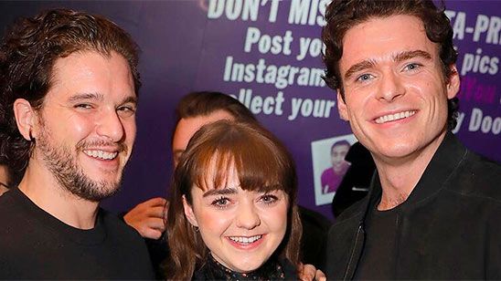 Imagem da notícia Game of Thrones: Irmãos Stark se reúnem em estreia de nova peça com Maisie Williams