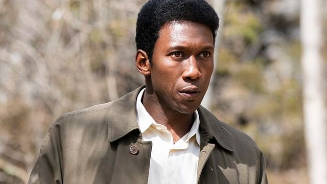 Imagem da notícia True Detective: Mahershala Ali surge envelhecido em novo trailer da terceira temporada