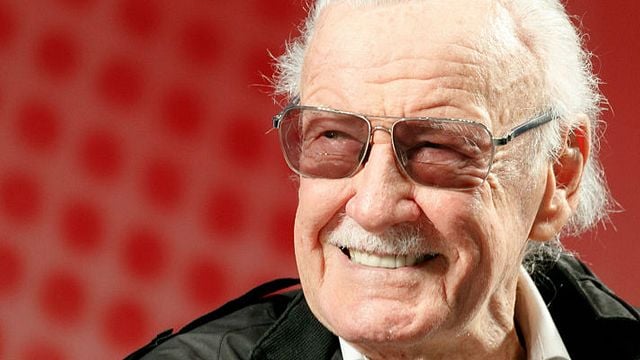 Imagem da notícia Stan Lee morre aos 95 anos