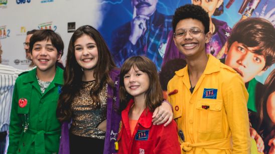 Imagem da notícia Detetives do Prédio Azul 2 - O Mistério Italiano: Pré-estreia do filme reúne elenco e muitos fãs