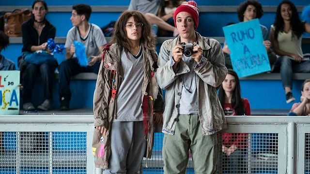 Imagem da notícia Eu Sou Mais Eu: Kéfera relembra seus dias de colégio em nova cena (Exclusivo)