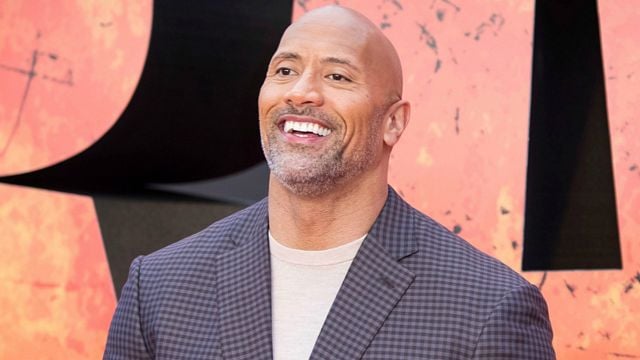 Imagem da notícia Dwayne Johnson anuncia início das filmagens de Jumanji 3 com imagem inédita
