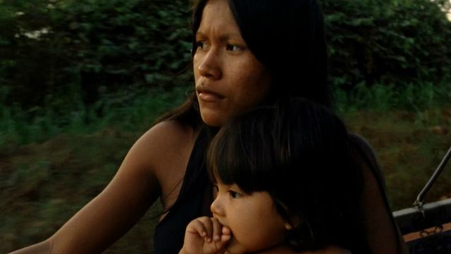 Imagem da notícia Chuva é Cantoria na Aldeia dos Mortos: Filme nacional premiado em Cannes ganha cartaz (Exclusivo)