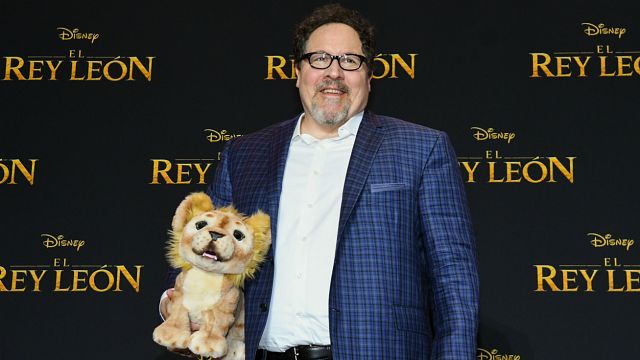 Imagem da notícia O Rei Leão: Babe, O Porquinho Atrapalhado serviu de aprendizado para Jon Favreau  dirigir o filme (Entrevista Exclusiva)