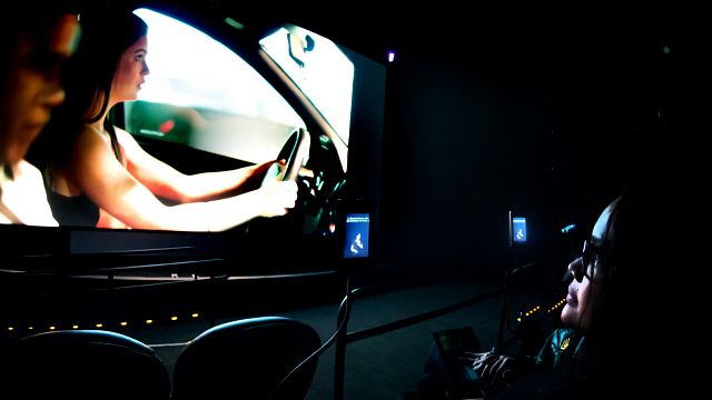 Imagem da notícia Acessibilidade para deficientes visuais e auditivos está no caminho de se tornar completa nos cinemas brasileiros