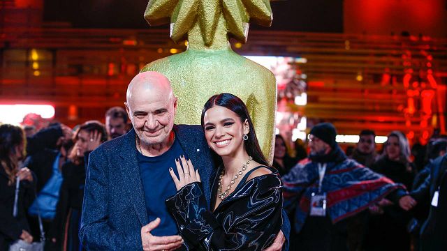 Imagem da notícia Festival de Gramado 2019: Bruna Marquezine defende cenas de nudez em Vou Nadar Até Você