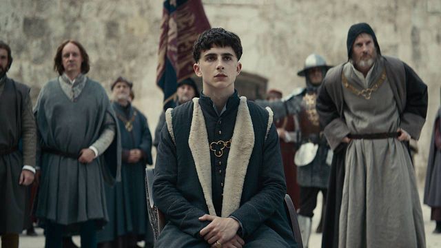 Imagem da notícia O Rei: Timothée Chalamet é coroado e assume o trono no primeiro trailer