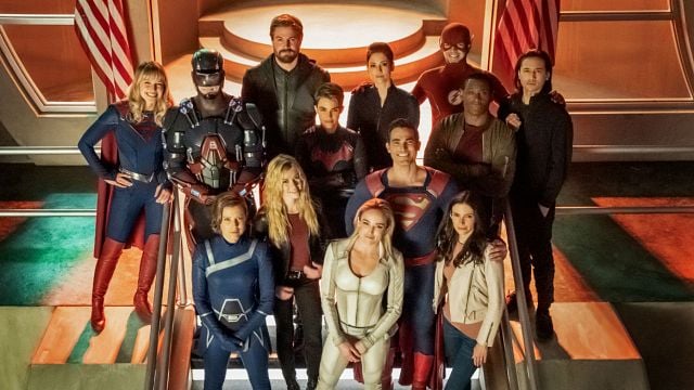 Crise nas Infinitas Terras: Crossover do Arrowverse ganha primeiras fotos e novos teasers