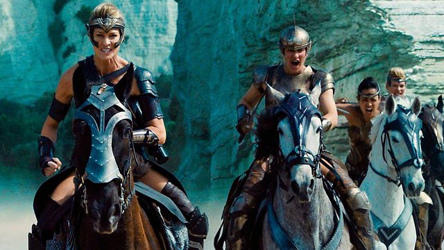 Imagem da notícia CCXP 2019: Patty Jenkins vai produzir filme sobre as Amazonas