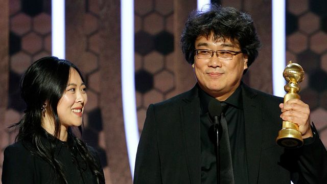 Imagem da notícia Globo de Ouro 2020: "Quando vocês superarem as barreiras de filmes com legendas, conhecerão muitos filmes incríveis", afirma Bong Joon Ho, diretor de Parasita