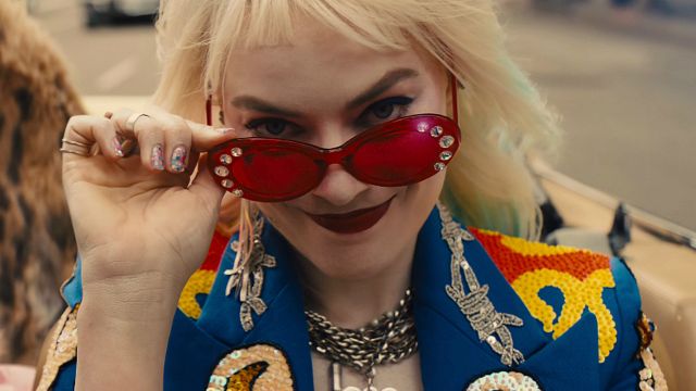 Imagem da notícia Aves de Rapina: Confira os looks diferentões da Arlequina