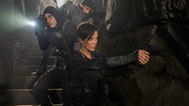 Imagem da notícia The Old Guard: Filme de Charlize Theron na Netflix ganha primeiras imagens