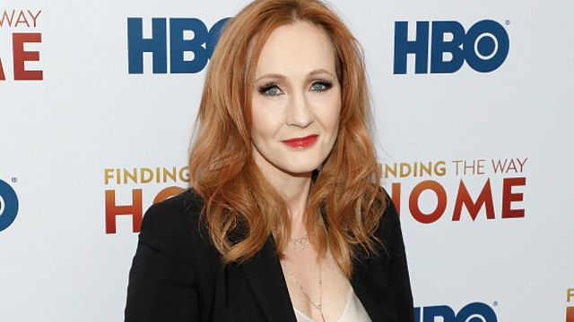 Imagem da notícia Autores deixam a agência de J.K. Rowling após declarações transfóbicas