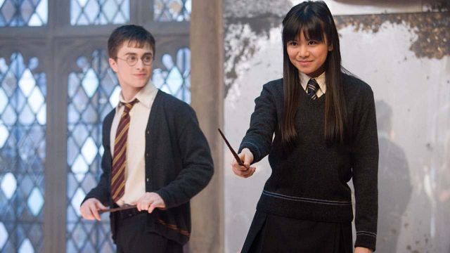 Imagem da notícia Harry Potter: Atriz foi aconselhada a negar que sofreu racismo por parte dos fãs