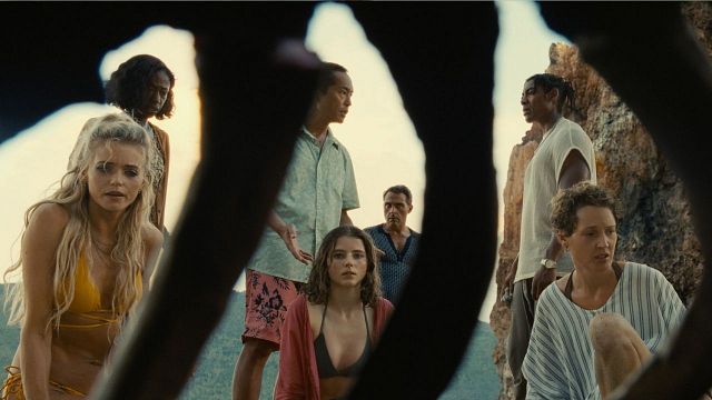 Imagem da notícia Tempo: Entenda o final polêmico do novo filme de M. Night Shyamalan