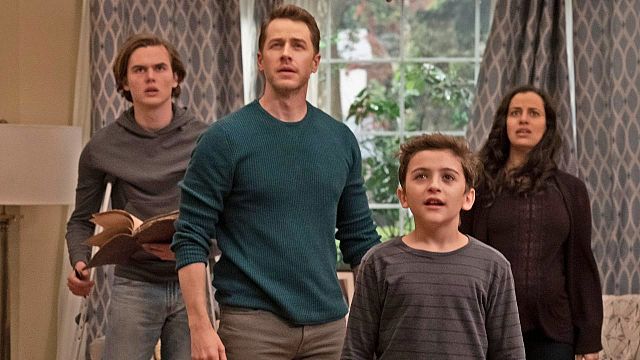 Imagem da notícia 4ª temporada de Manifest: 5 perguntas que a série precisa responder agora que foi salva pela Netflix