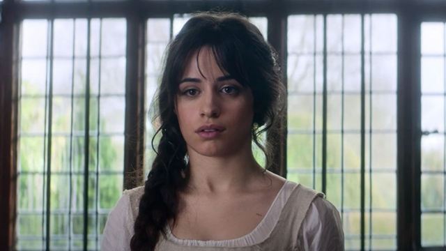 Camila Cabello revela que “desmaiou” ao assistir Cinderela; entenda por quê