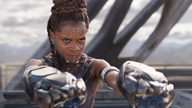 Imagem da notícia Pantera Negra 2: Letitia Wright é acusada de espalhar ideia antivacina no set do filme da Marvel