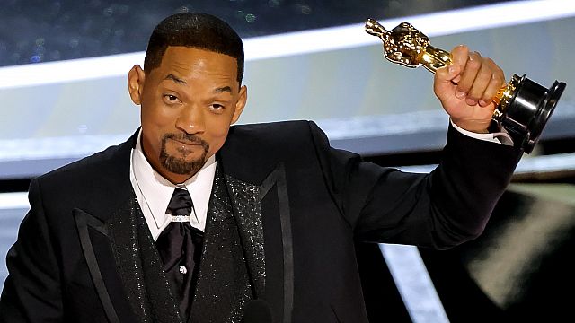 Imagem da notícia Will Smith vai perder o Oscar por bater em Chris Rock? Entenda as punições que ator pode enfrentar