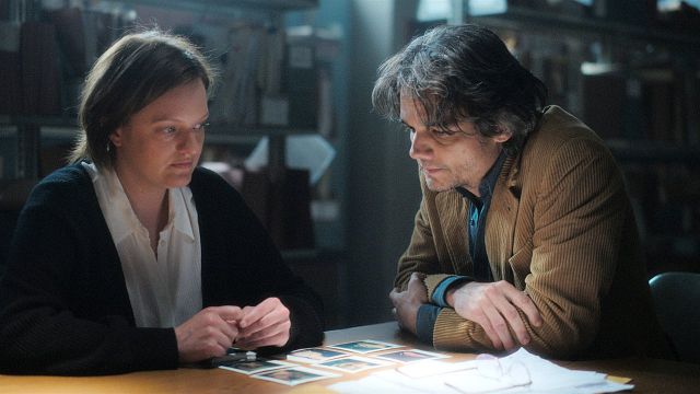Imagem da notícia Iluminadas: Conheça o livro que deu origem à série estrelada por Wagner Moura e Elisabeth Moss