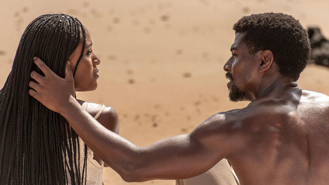 Alika/Lúcia (Duda Santos) e Tonho (Ronald Sotto)