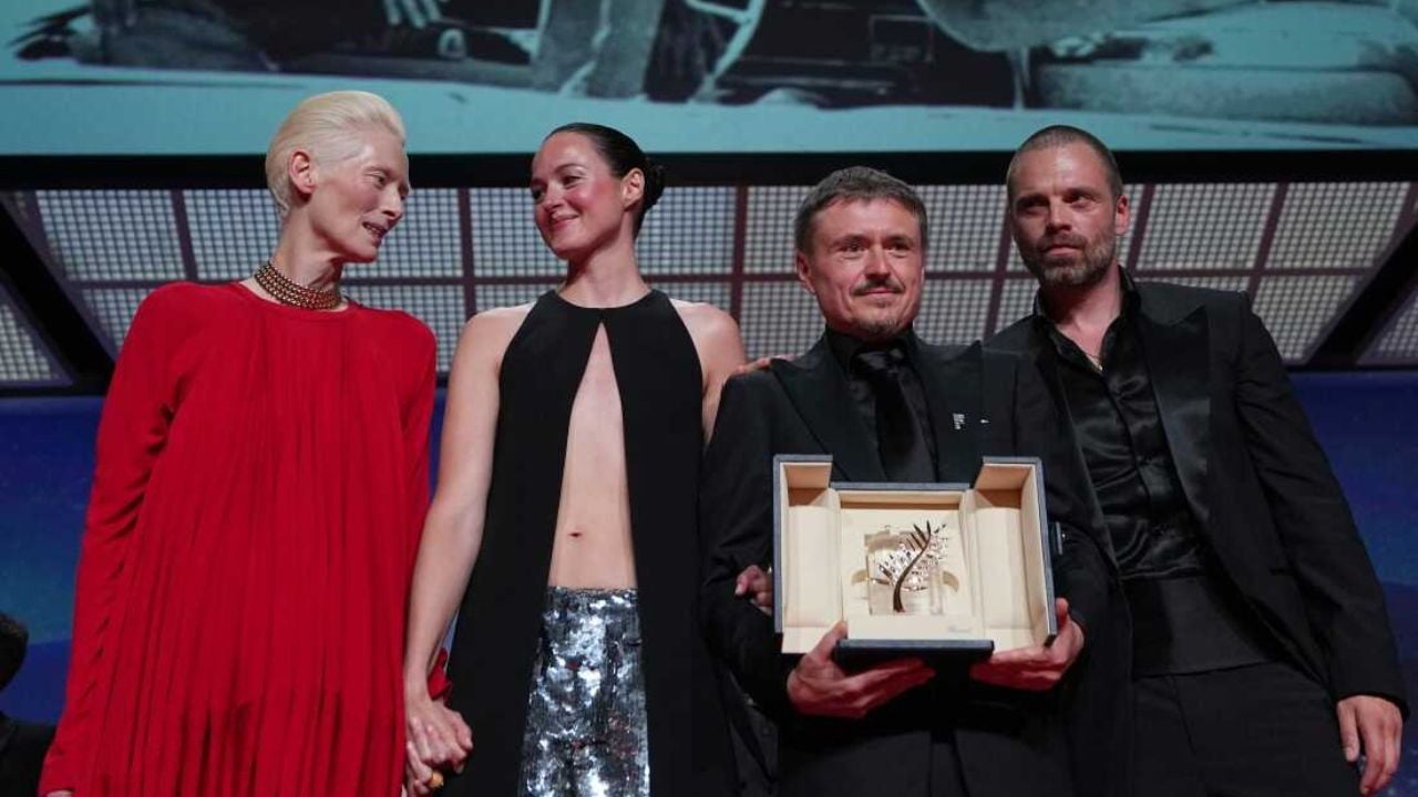 Tilda Swinton, Renate Reinsve, Cristian Mungiu e Sebastian Stan na entrega da Palma de Ouro em Cannes para Fjord.