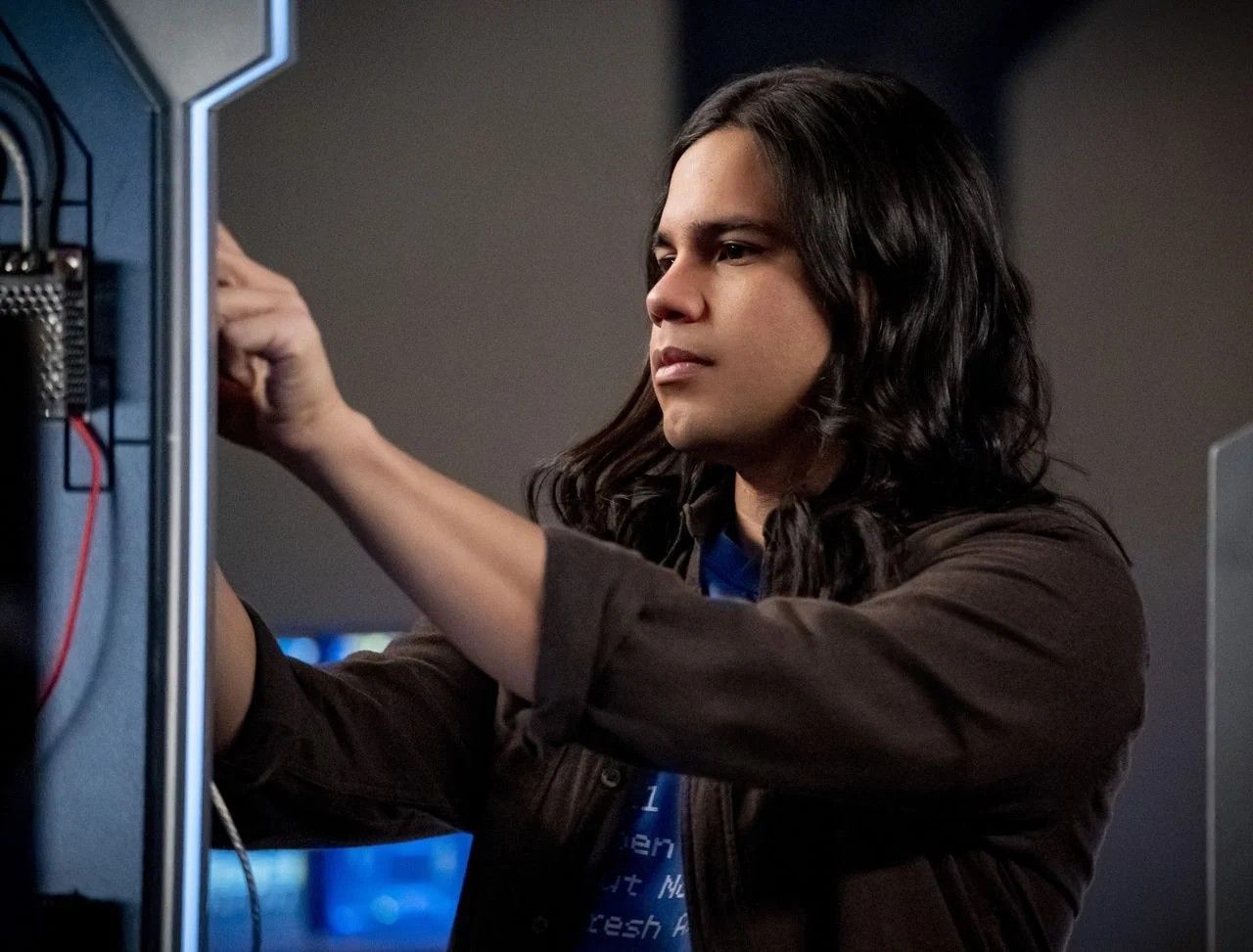 Carlos Valdes em The Flash
