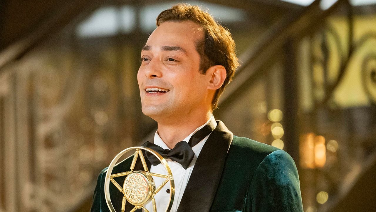 Alfredo (Eduardo Sterblitch) perde a memória