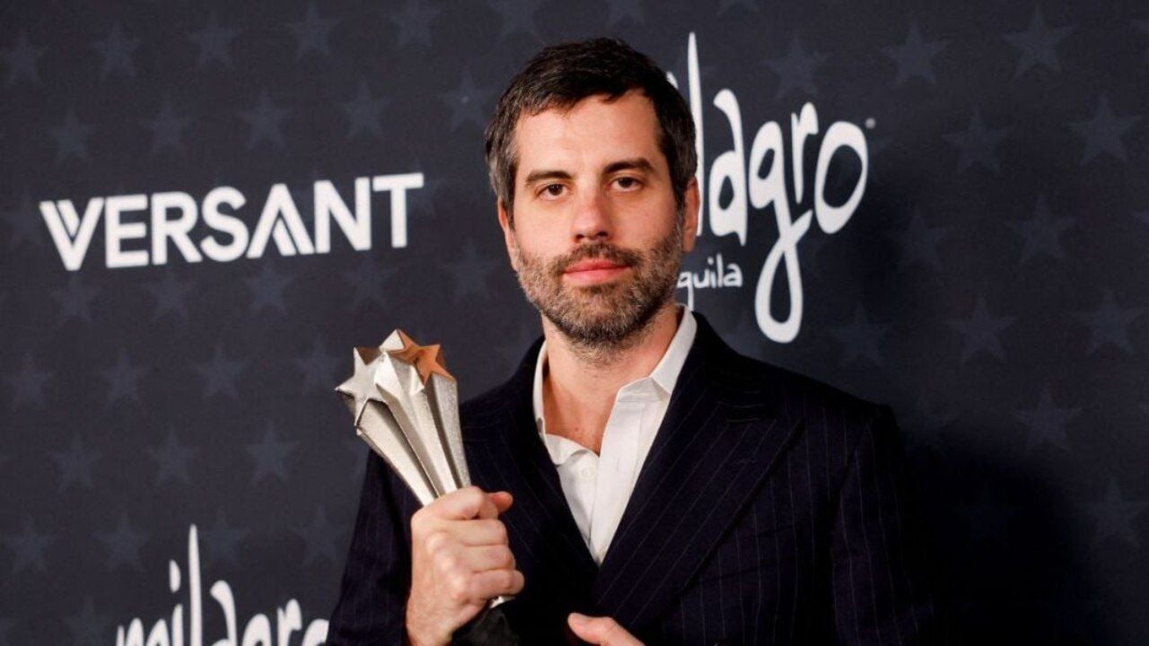 Adolpho Veloso vence o Critics Choice 2026 de Melhor Fotografia