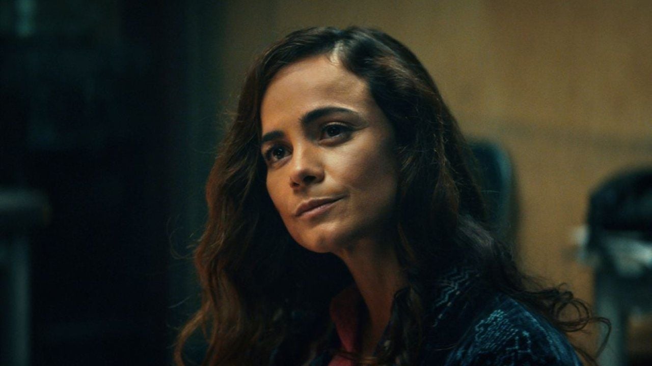 Alice Braga se surpreende com reviravoltas do roteiro do novo