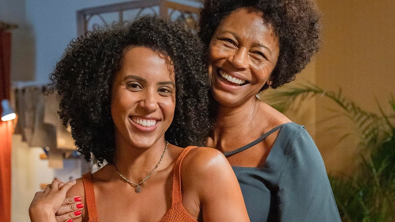 Fernanda (Ramille) e Eunice (Edvana Carvalho)