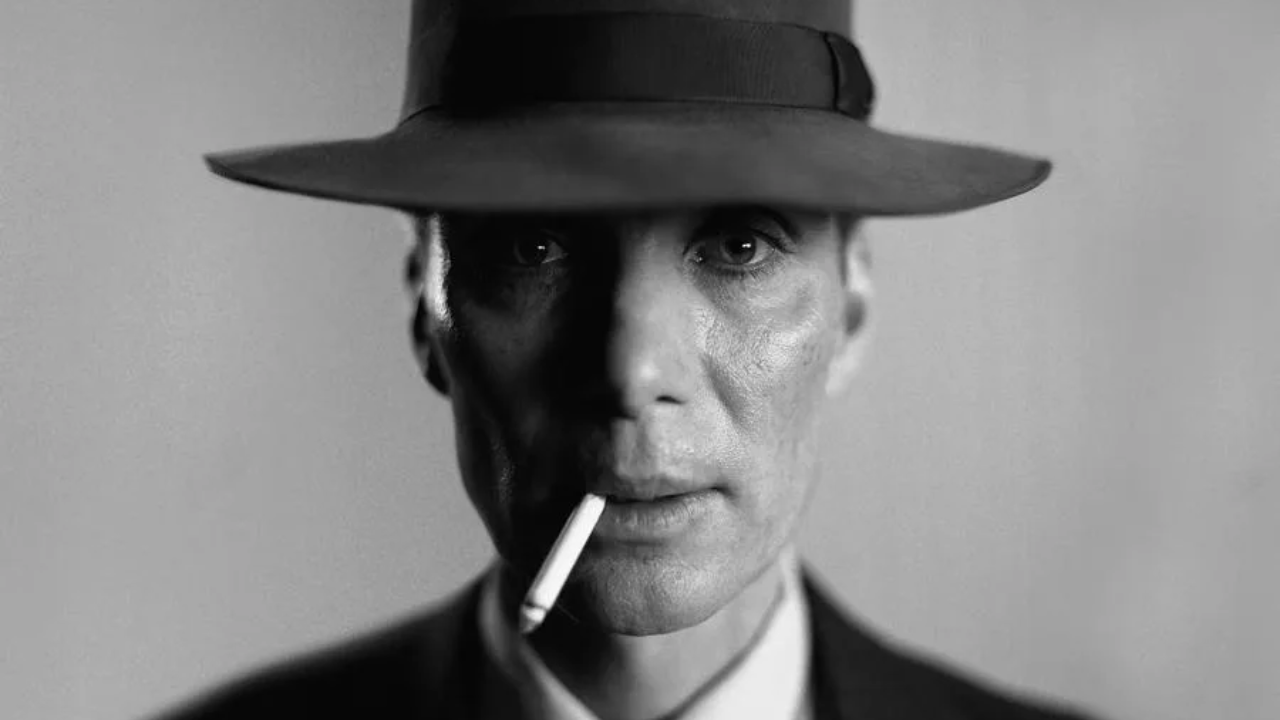 Cillian Murphy em cena de Oppenheimer.