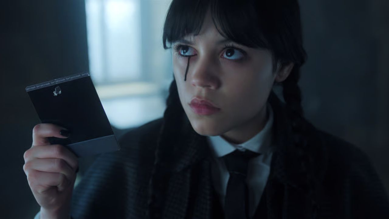 Quem é o aviário em Wandinha? Mistério da 2ª temporada tem reviravolta ...