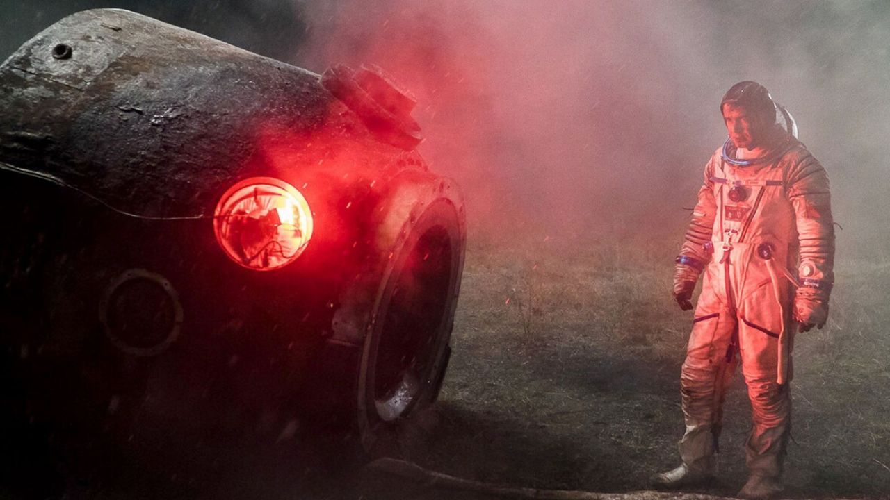 Eu esperava uma cópia barata de Alien, mas em vez disso encontrei o melhor filme de terror e ficção científica espacial dos últimos anos