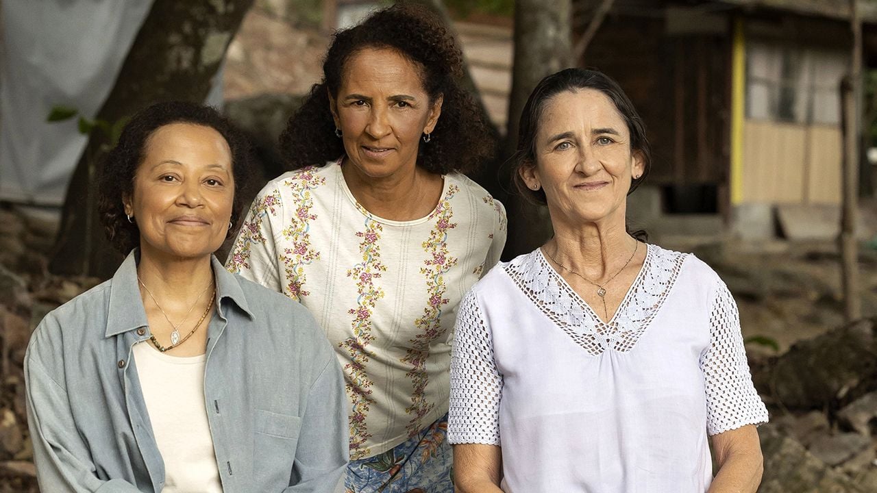 Nora (Virgínia Rosa), Rosalva (Luciana Souza) e Leocádia (Cida Mendes)