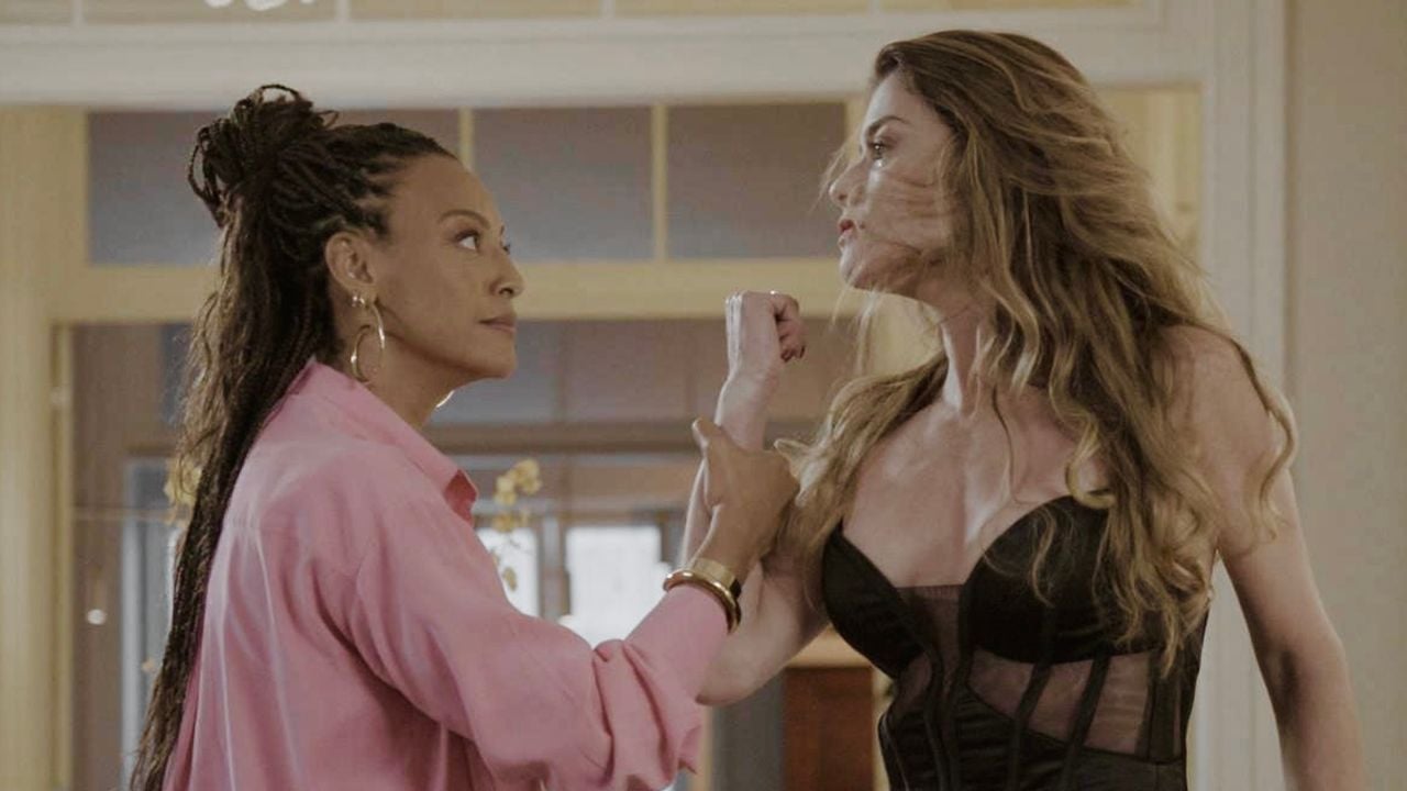 Bela (Sheron Menezzes) e Vanessa (Alinne Moraes)
